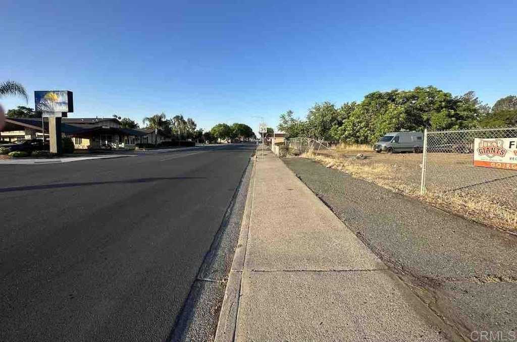 photo 3: 1830 Feather River Blvd, Oroville CA 95965