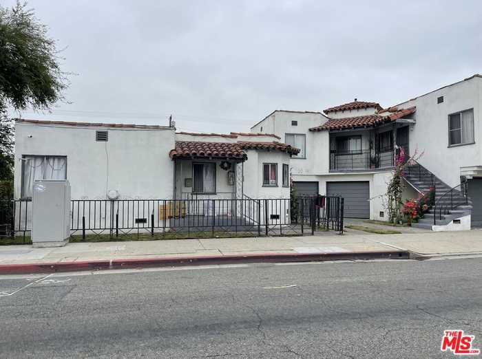 photo 2: 6368 Arbutus Avenue, Huntington Park CA 90255