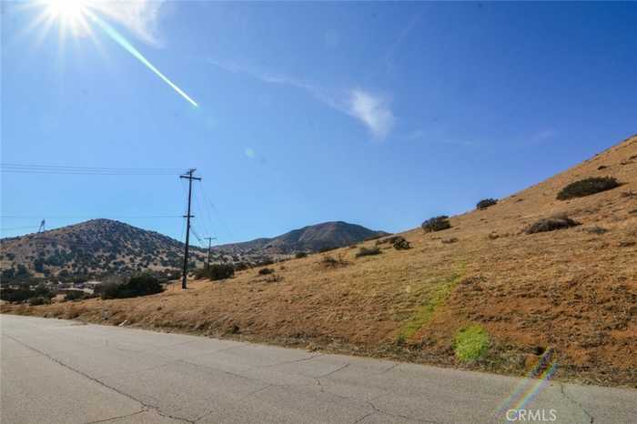 photo 1: 720 Berncastle Road, Acton CA 93510