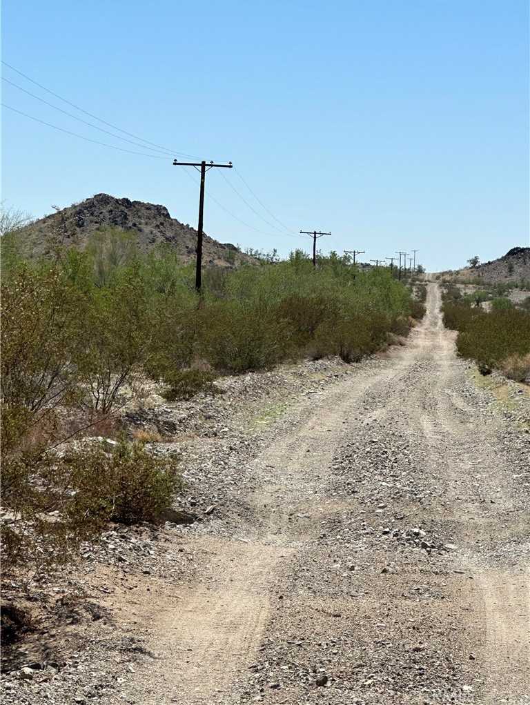 photo 2: Red Cloud/Gas Line Rd, Desert Center CA 92239