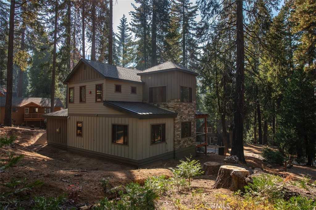 photo 2: 7181 Yosemite Park Way, Yosemite CA 95389