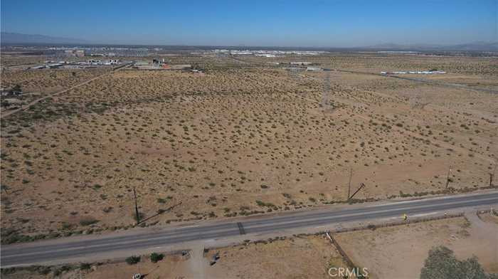 photo 3: Bellflower Street, Adelanto CA 92301