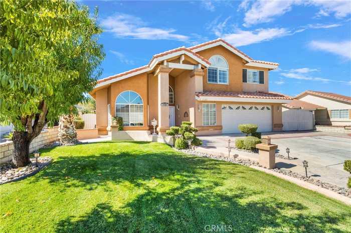 photo 2: 13380 Driftwood Drive, Victorville CA 92395