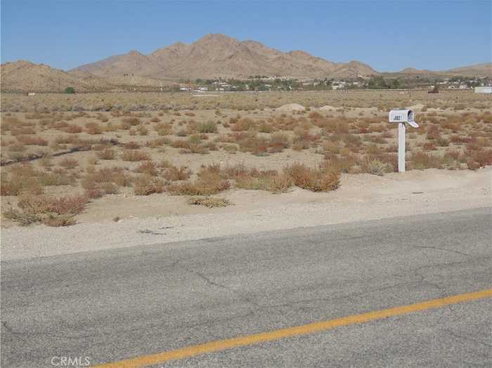 photo 1: 10650 KENDALL Road, Lucerne Valley CA 92356