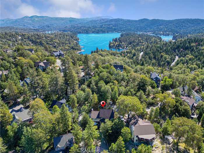 photo 2: 1027 Grass Valley Road, Lake Arrowhead CA 92352