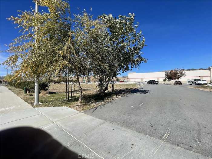 photo 2: 408 N Mill Street, Tehachapi CA 93561