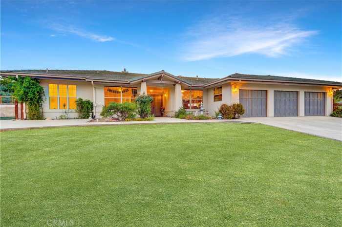 photo 2: 9947 Flyrod Drive, Paso Robles CA 93446