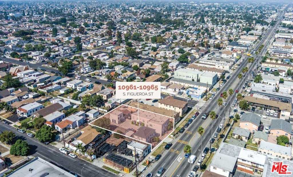 photo 3: 10961 S Figueroa Street, Los Angeles CA 90061