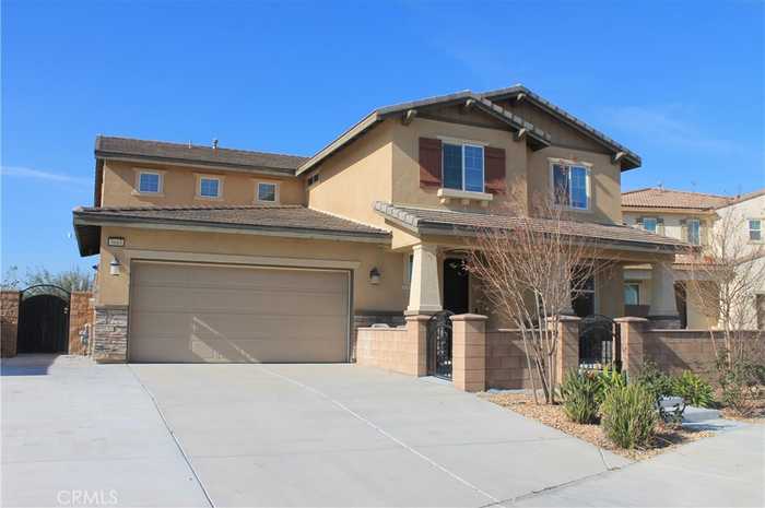 photo 1: 5685 Goldfinch Court, Jurupa Valley CA 91752