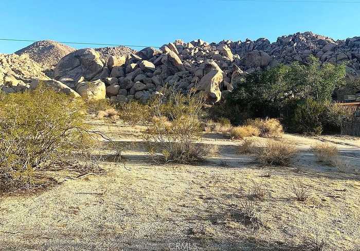 photo 12: 66058 Foothill Drive, Joshua Tree CA 92252