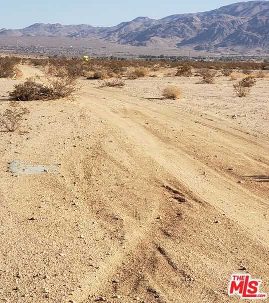 photo 2: 75101 Valle vista Rd., 29 Palms CA 92277