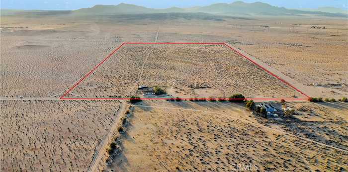 photo 2: 38920 Kathy Ln, Newberry Springs CA 92365