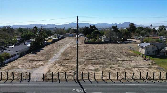 photo 2: 1075 3rd Street, San Bernardino CA 92408