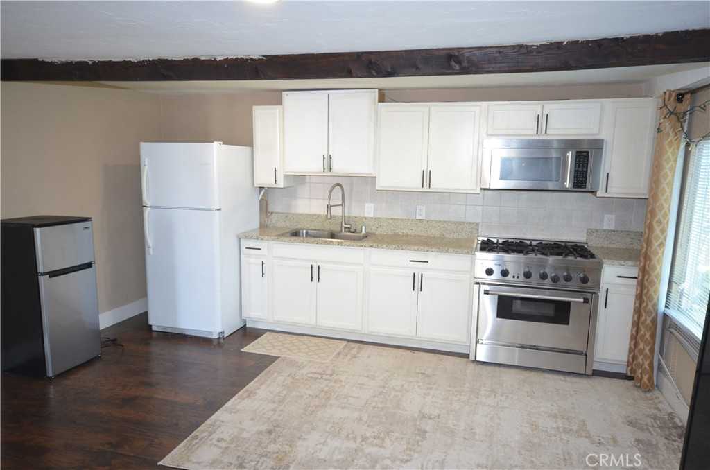 photo 3: 32565 Wildomar Road, Lake Elsinore CA 92530