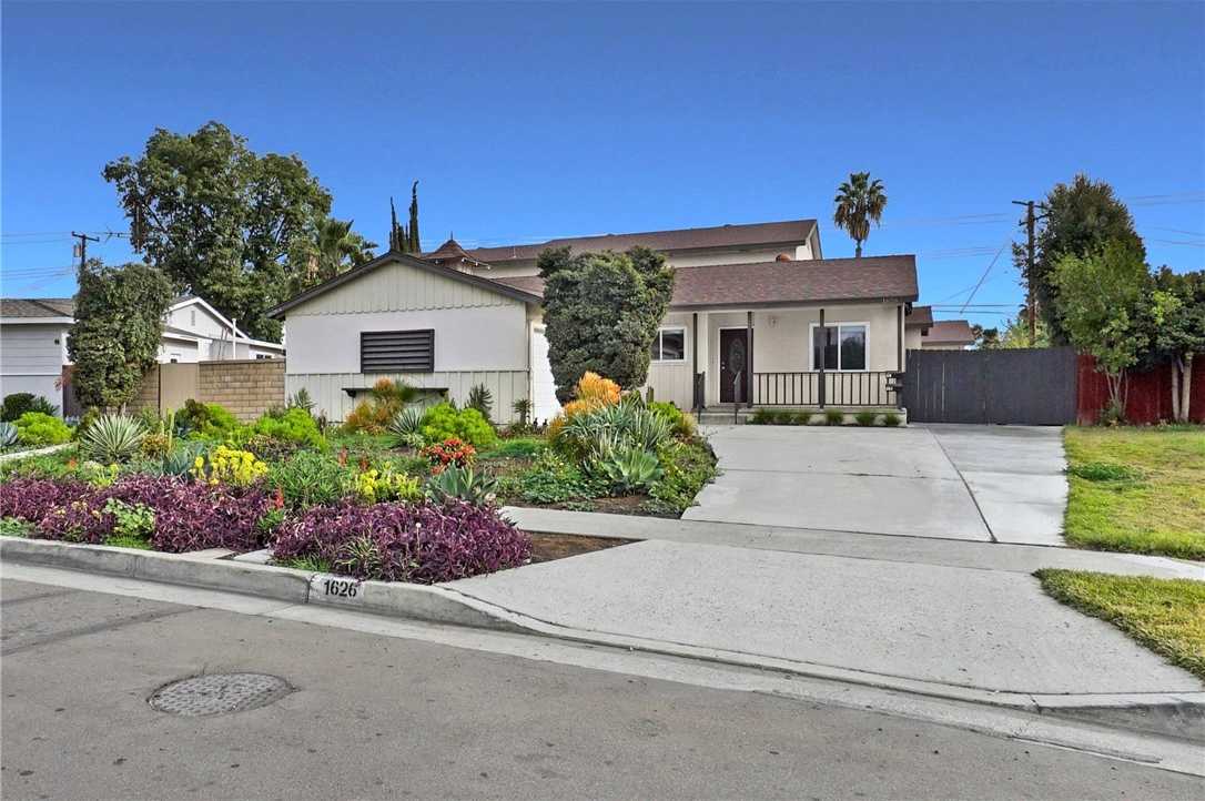 photo 1: 1626 Riverside Drive, Fullerton CA 92831