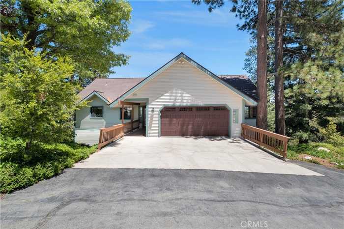 photo 2: 26150 Walnut Hills Drive, Lake Arrowhead CA 92352