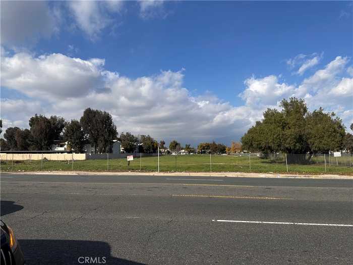 photo 2: 1373 E Holt Boulevard, Ontario CA 91761