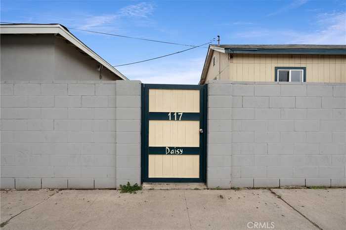 photo 2: 117 S Daisy Avenue, Santa Ana CA 92703