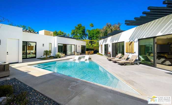 photo 1: 400 W Santa Catalina Road, Palm Springs CA 92262