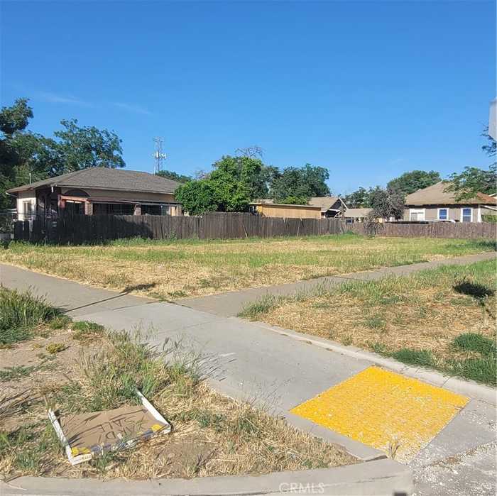 photo 1: 1210 G Street, Merced CA 95341