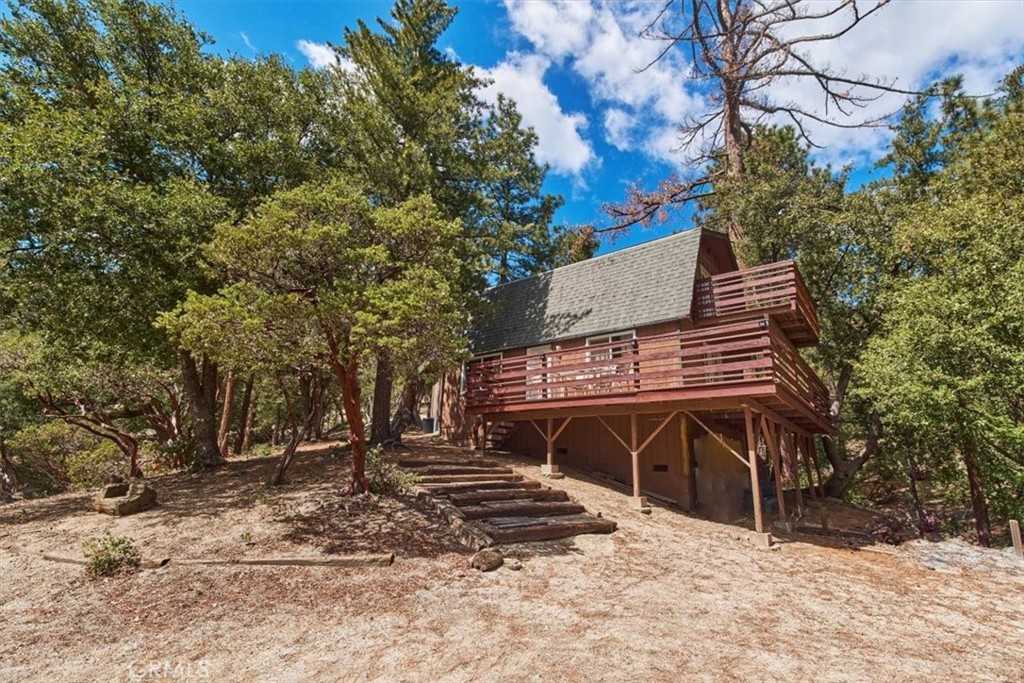 photo 1: 53062 Walters Drive, Idyllwild CA 92549