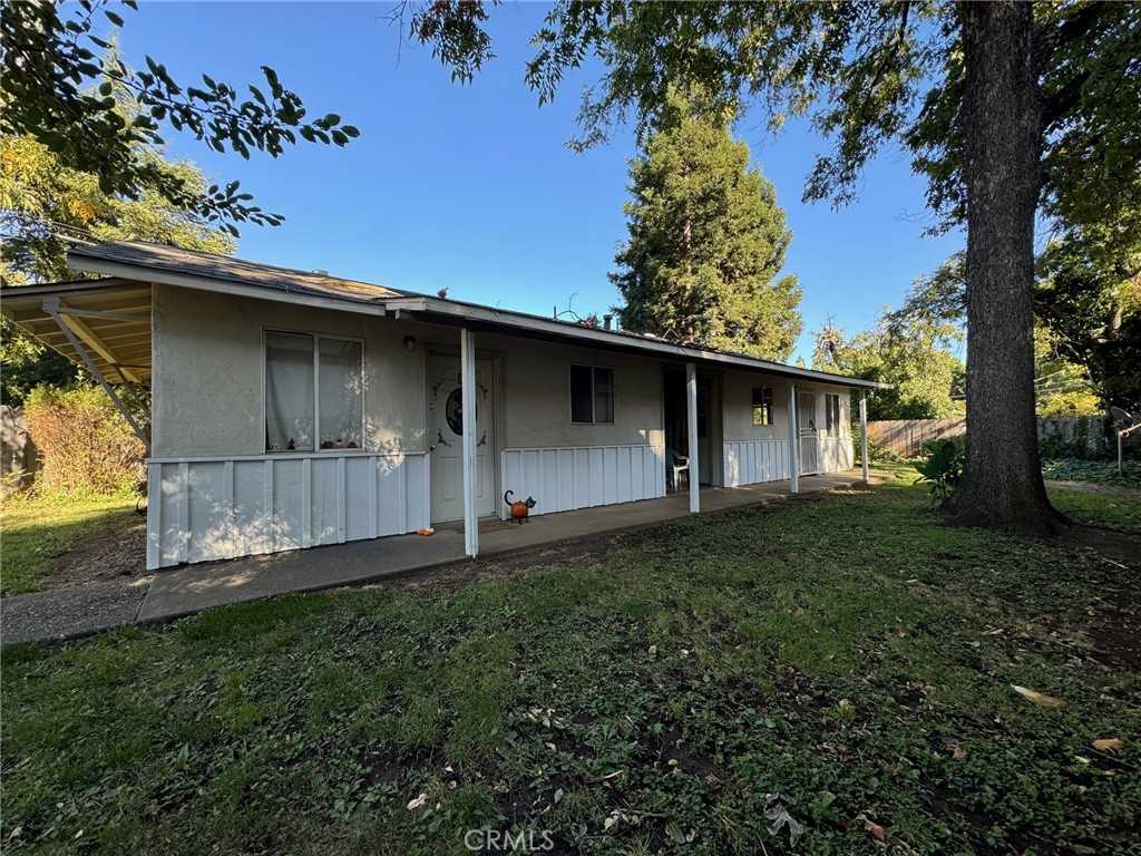 photo 1: 1425 W 7th Street, Chico CA 95928