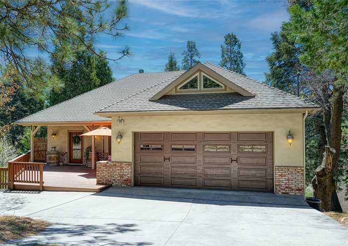 photo 1: 588 Pioneer Road, Lake Arrowhead CA 92352