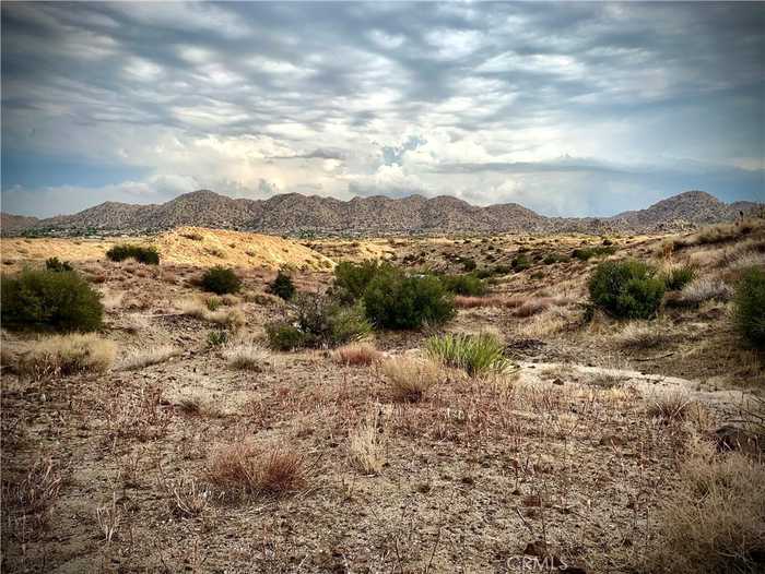 photo 2: Houston Way, Pioneertown CA 92268