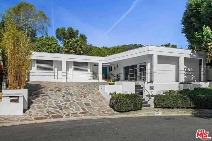 photo 1: 714 Claymont Drive, Los Angeles CA 90049