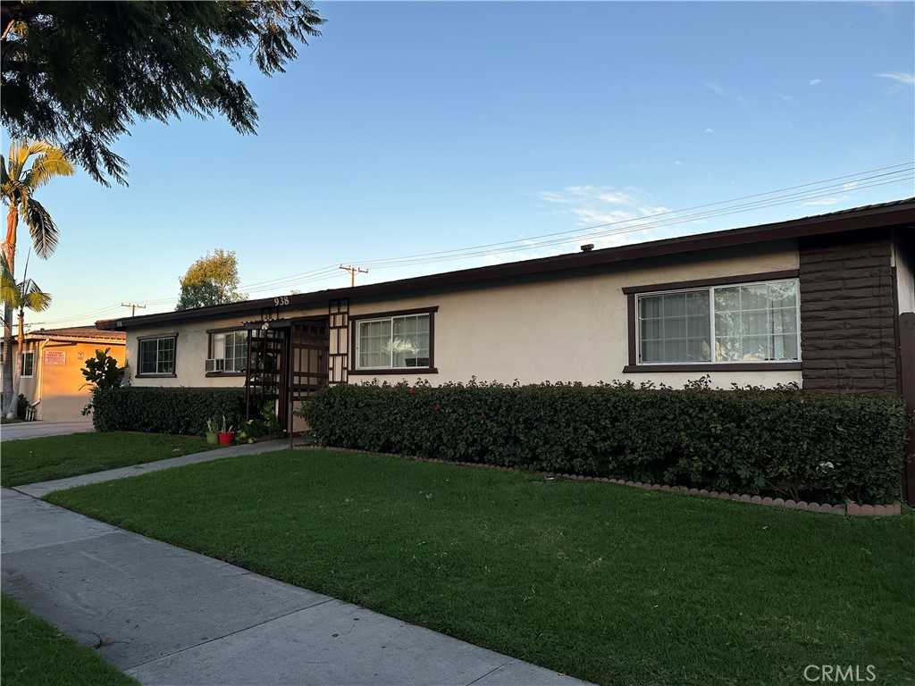 photo 2: 938 S Gilbuck Drive, Anaheim CA 92802