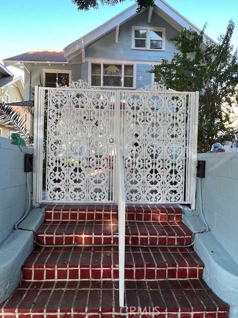 photo 2: 2914 Kenwood Avenue, Los Angeles CA 90007