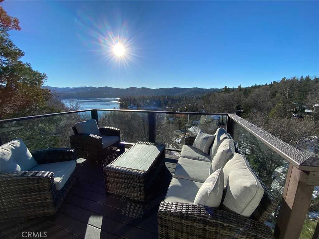 photo 1: 27441 Alpen Drive, Lake Arrowhead CA 92352