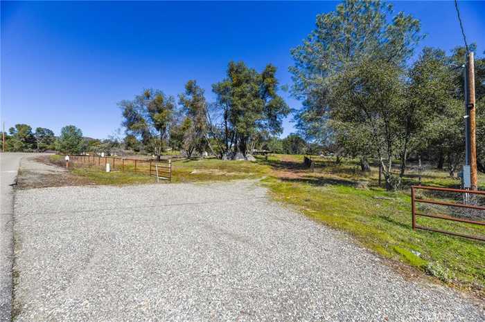 photo 1: 5550 Silva RD, Mariposa CA 95338