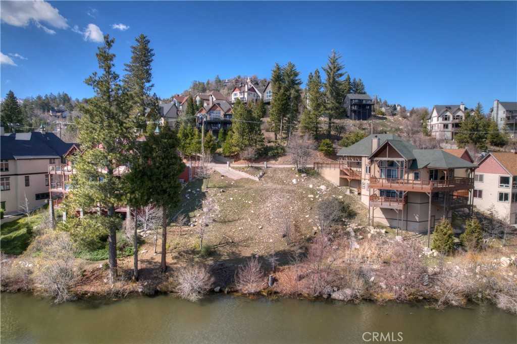 photo 1: 773 Brentwood Drive, Lake Arrowhead CA 92352