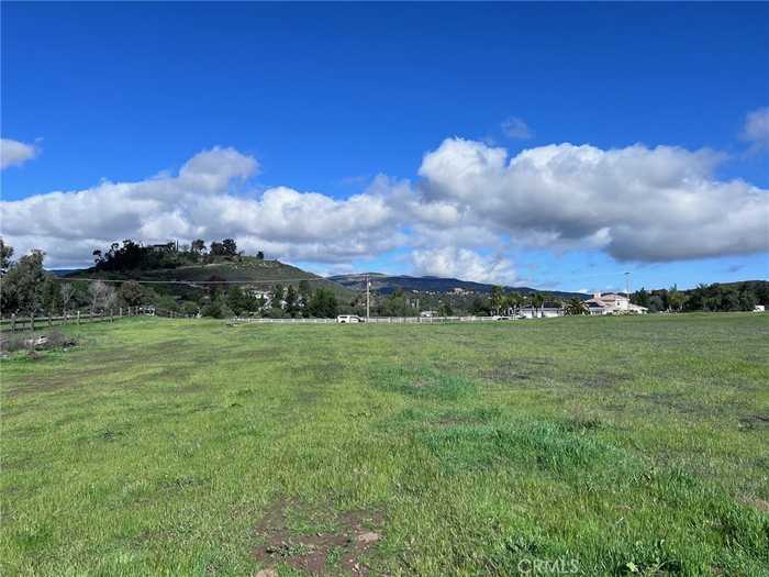 photo 1: AVENIDA CASTILLA, Murrieta CA 92562