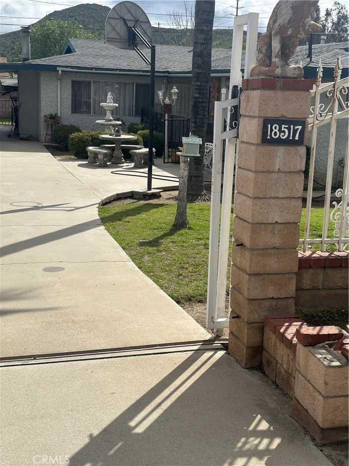 photo 2: 18517 Jurupa Avenue, Bloomington CA 92316