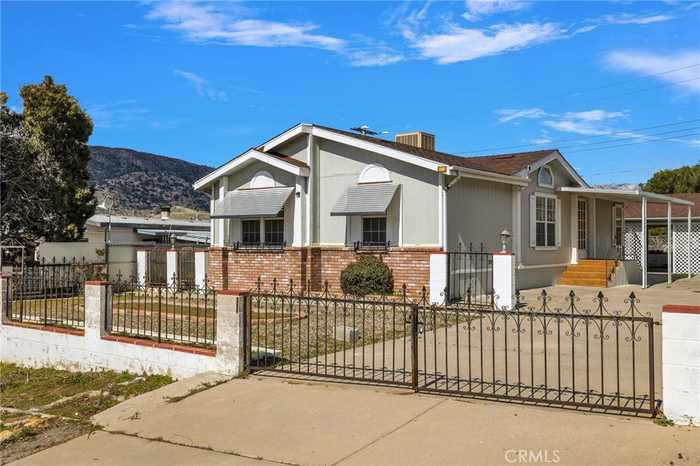 photo 1: 3005 Wenyor Way, Lake Isabella CA 93240