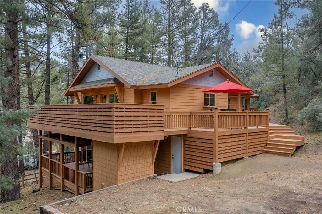 photo 1: 2300 Cypress Way, Pine Mountain Club CA 93222