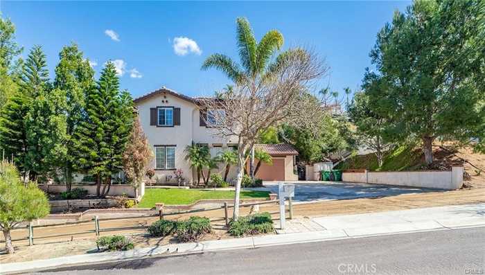 photo 2: 1553 Harness Lane, Norco CA 92860