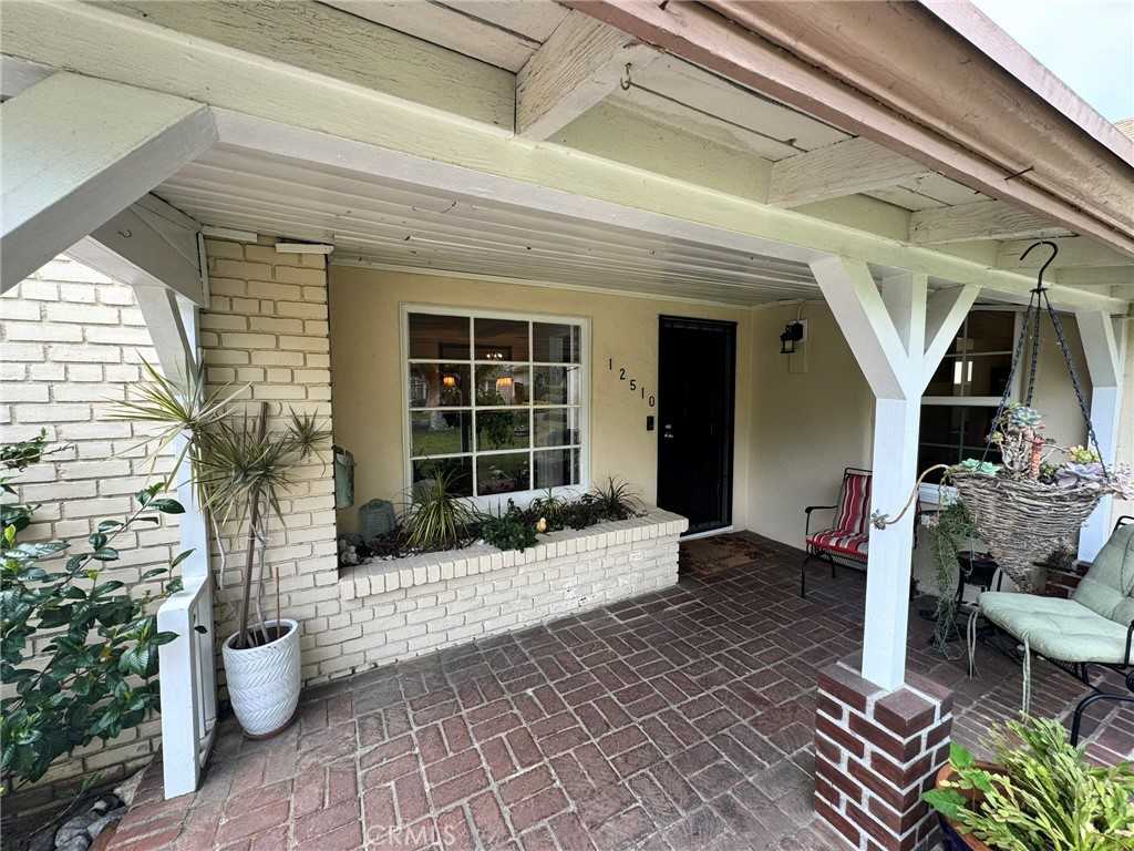 photo 3: 12510 Kling Street, Studio City CA 91604