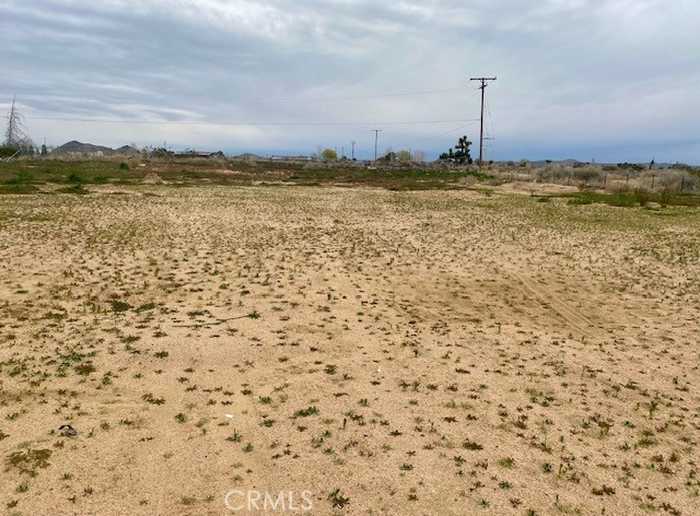 photo 2: 265 E Balboa Avenue, Mojave CA 93501