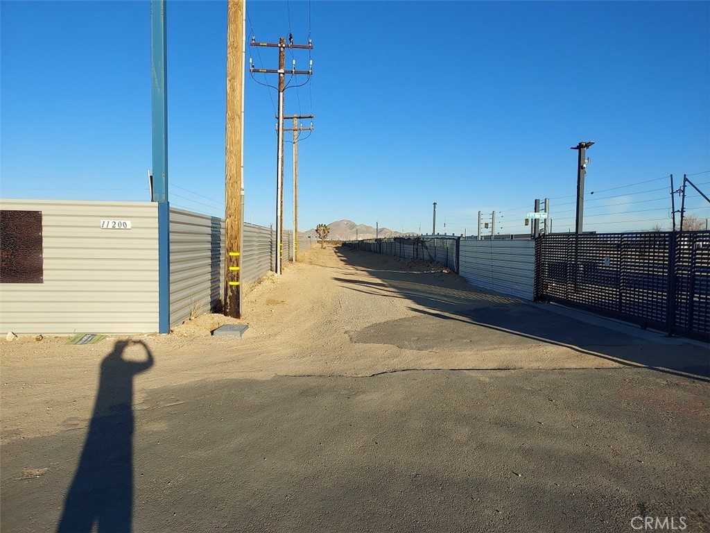 photo 3: Alden Parcel #0460-134-19 Road, Adelanto CA 92301