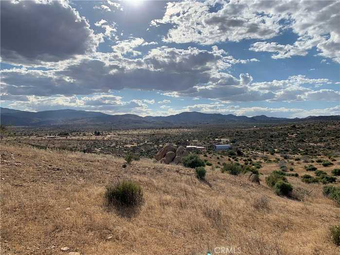 photo 4: 53102 Geronimo Trail, Pioneertown CA 92268