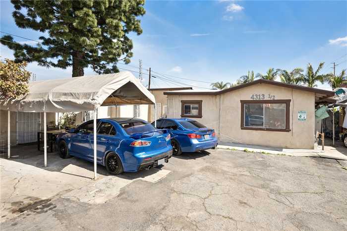 photo 2: 4305 Florence Avenue, Bell CA 90201