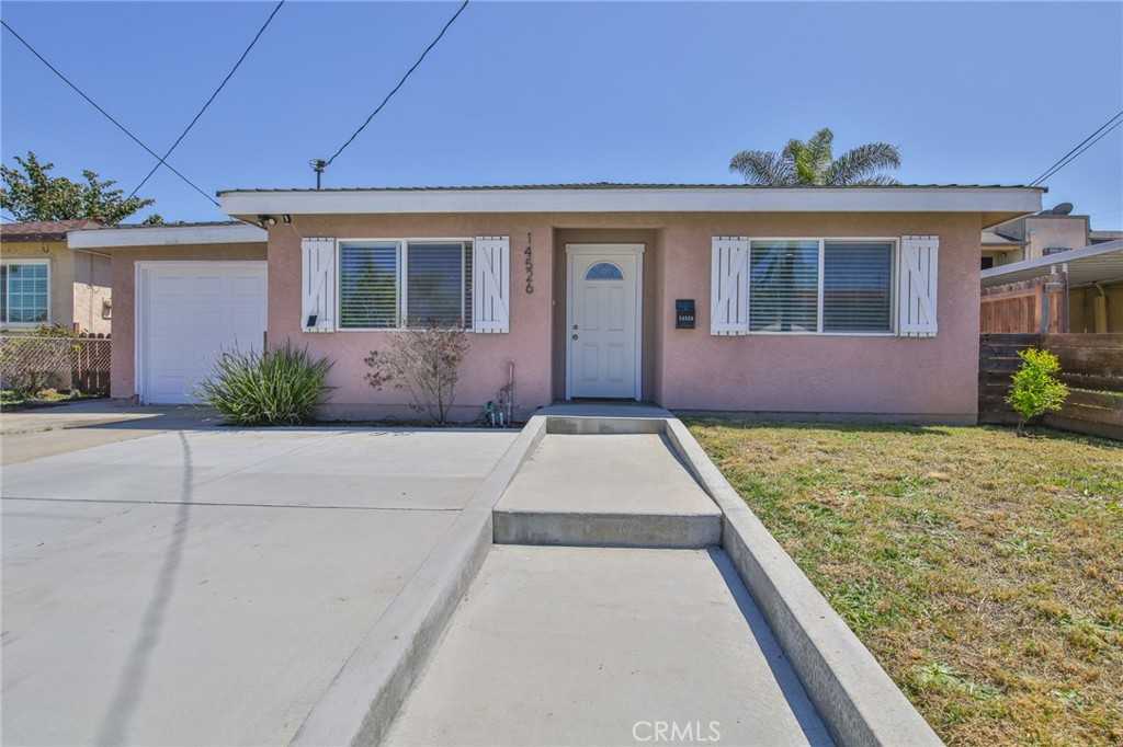 photo 1: 14526 S Denker Avenue, Gardena CA 90247