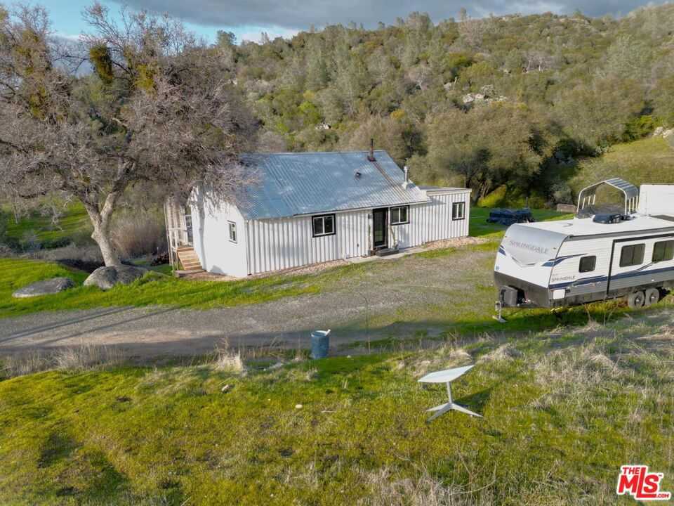 photo 3: 4132 Usona Road, Mariposa CA 95338