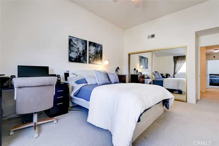 photo 19: 110 S Prospect Avenue Unit 1, Redondo Beach CA 90277