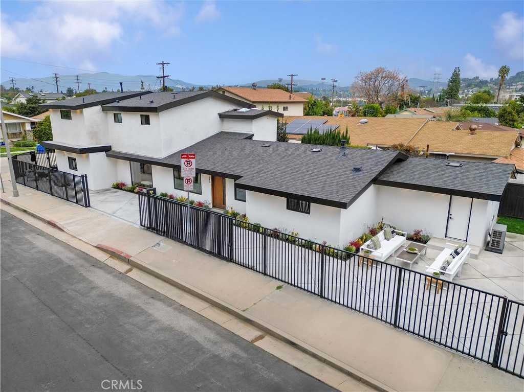 photo 2: 2642 Queen Street, Los Angeles CA 90039