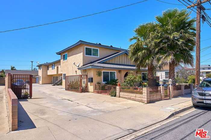 photo 2: 17039 S Dalton Avenue, Gardena CA 90247