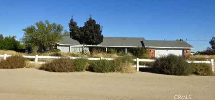 photo 1: 2125 W Avenue N8, Palmdale CA 93551